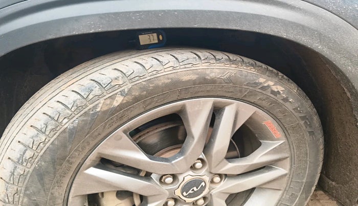 2022 KIA SELTOS HTX PLUS 1.5 DIESEL, Diesel, Manual, 1,03,564 km, tyre