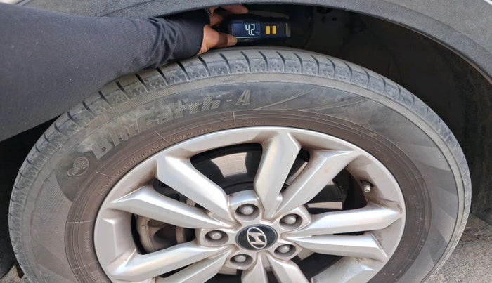 2015 Hyundai Creta SX PLUS 1.6 DIESEL, Diesel, Manual, 74,341 km, tyre