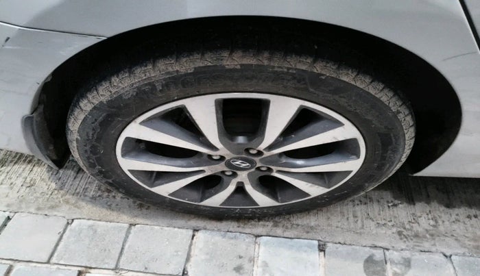 2016 Hyundai Verna 1.6 CRDI SX, Diesel, Manual, 1,21,662 km, tyre