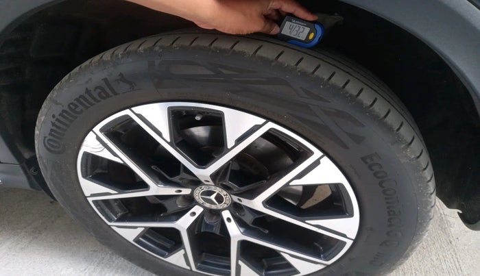 2024 Mercedes Benz GLC CLASS 300 4MATIC, Hybrid, Automatic, 26,114 km, tyre