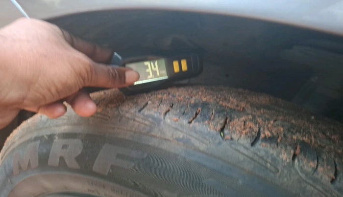 2012 Maruti Swift VXI, Petrol, Manual, 1,08,566 km, tyre