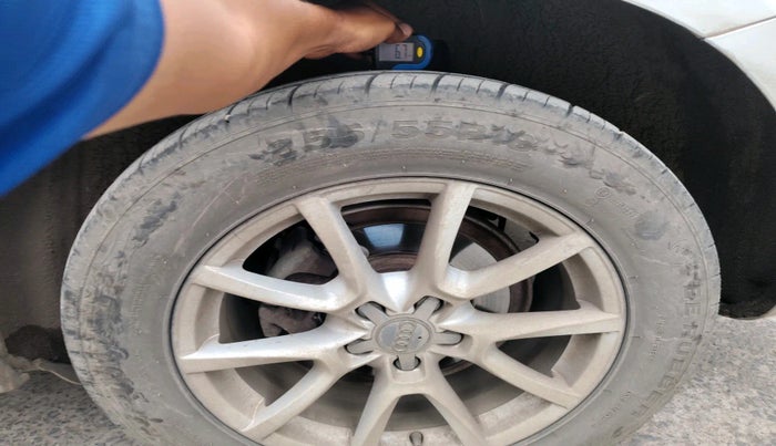 2013 Audi Q5 2.0 TDI QUATTRO, Diesel, Automatic, 94,902 km, tyre