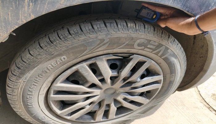 2021 Maruti Swift VXI, Petrol, Manual, 72,440 km, tyre