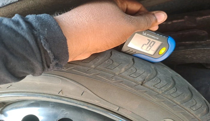 2013 Maruti Wagon R 1.0 VXI, Petrol, Manual, 51,500 km, tyre