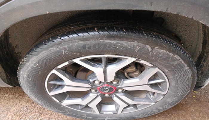2020 KIA SELTOS GTX PLUS AT 1.5 DIESEL, Diesel, Automatic, 1,52,139 km, tyre