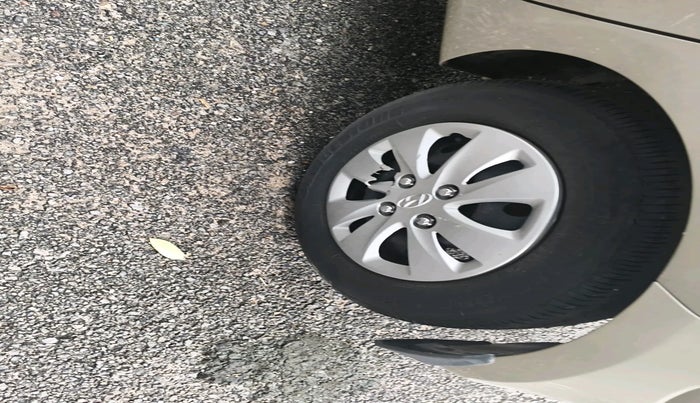 2012 Hyundai i10 MAGNA 1.2, Petrol, Manual, 29,041 km, tyre