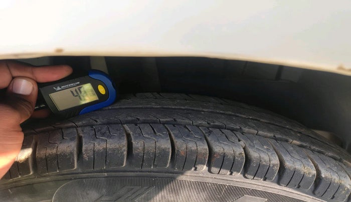 2018 Maruti Dzire VDI, Diesel, Manual, 1,65,329 km, tyre