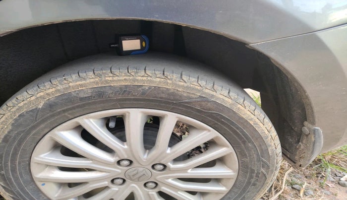 2017 Maruti Dzire ZDI AMT, Diesel, Automatic, 1,16,063 km, tyre