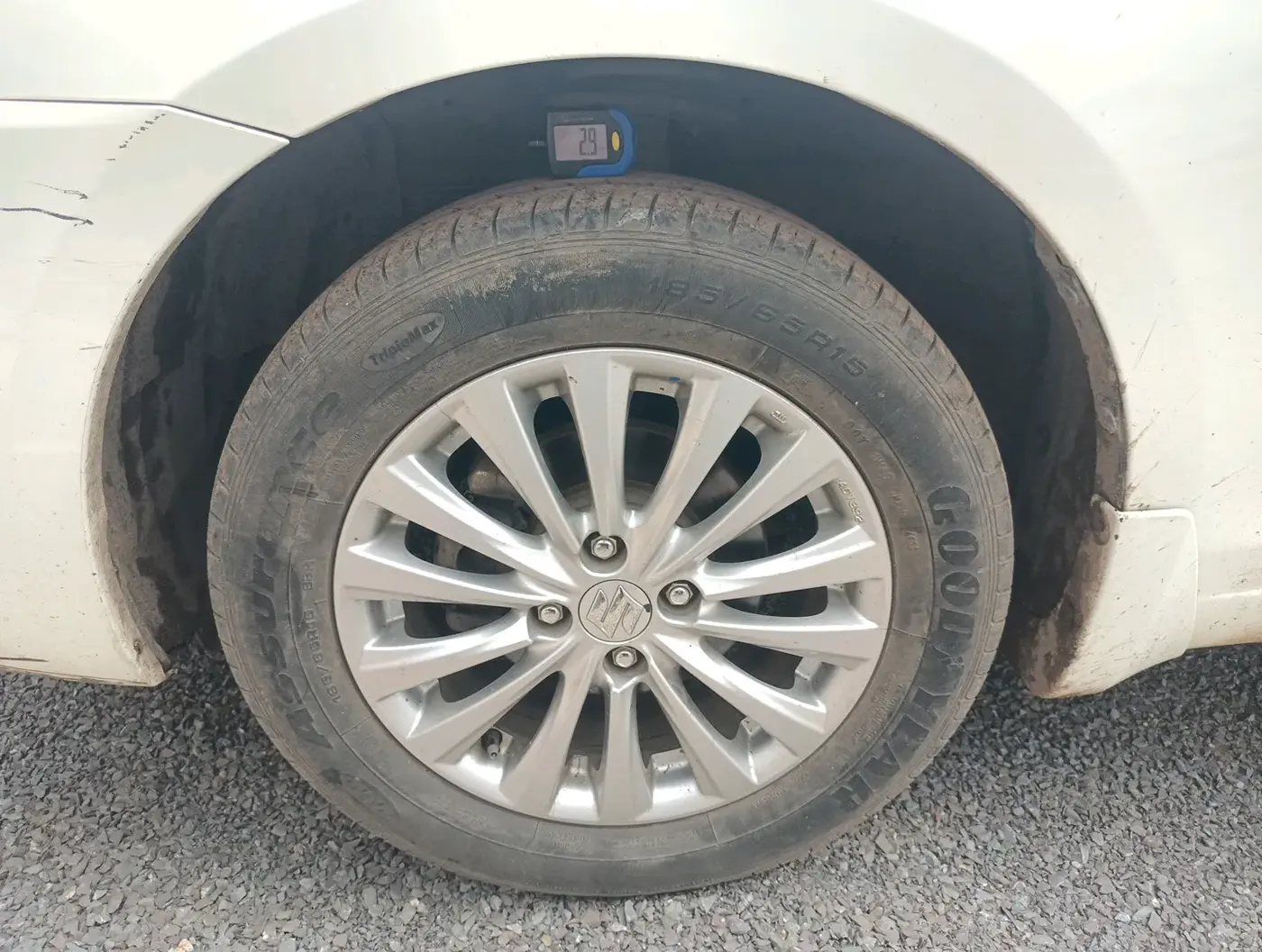 2023 Maruti Ciaz ZETA 1.5 SHVS MT PETROL, Petrol, Manual, 44,591 km, tyre