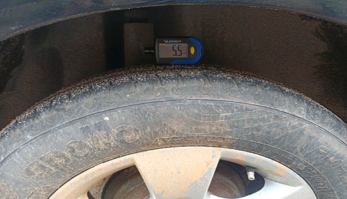 2011 Skoda Fabia ELEGANCE 1.6 MPI, Petrol, Manual, 1,16,397 km, tyre