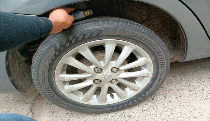 2013 Toyota Etios VD, Diesel, Manual, 2,41,000 km, tyre