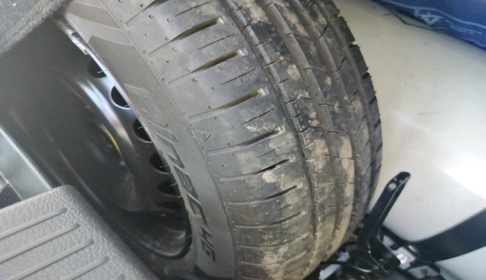 2024 Maruti Baleno  ZETA CNG 1.2L, Petrol, Manual, 19,699 km, tyre