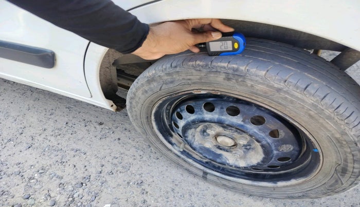 2017 Maruti Wagon R 1.0 VXI, Petrol, Manual, 70,668 km, tyre