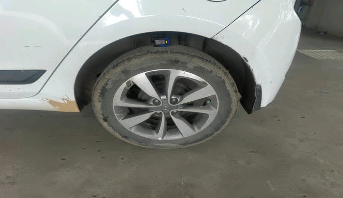 2015 Hyundai Elite i20 ASTA 1.2, Petrol, Manual, 1,51,524 km, tyre