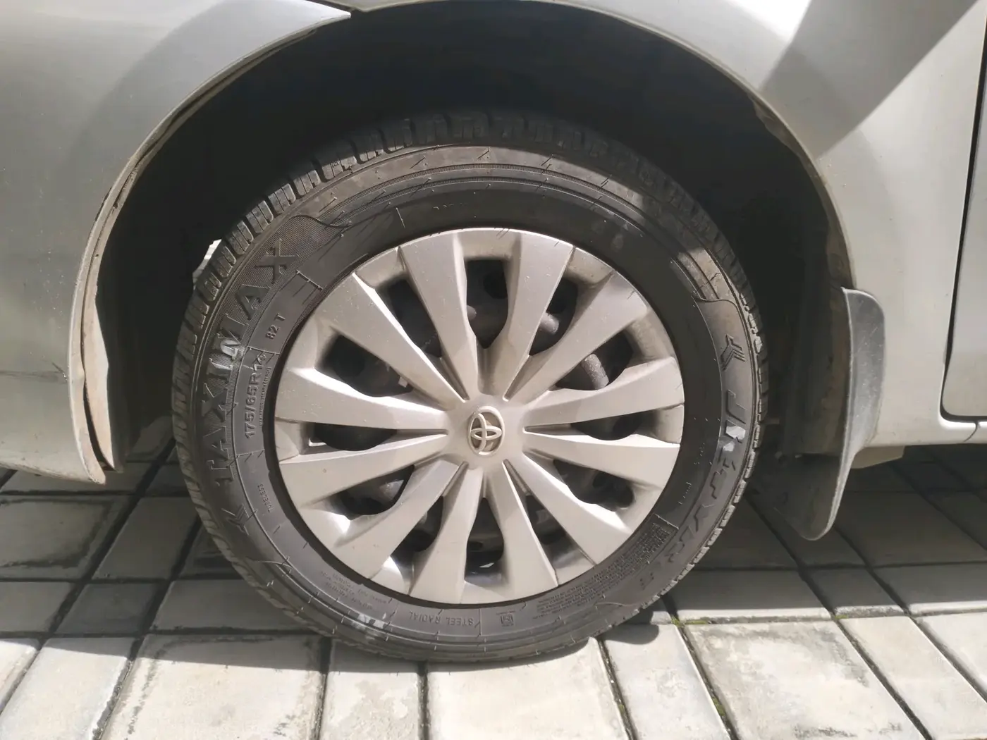 2014 Toyota Etios Liva G SP, Petrol, Manual, 74,299 km, tyre