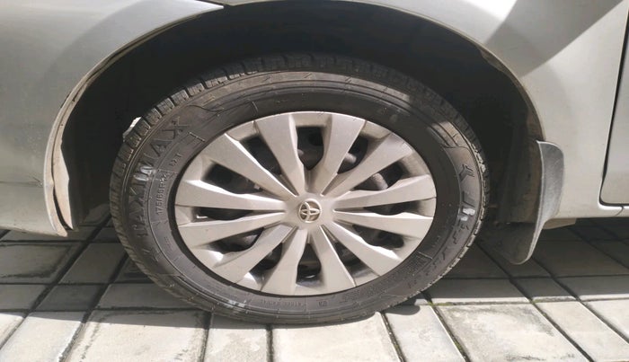 2014 Toyota Etios Liva G SP, Petrol, Manual, 74,299 km, tyre