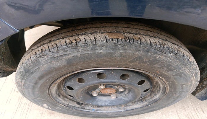 2020 Maruti Swift VXI, Petrol, Manual, 54,938 km, tyre