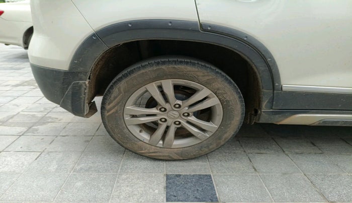 2017 Maruti Vitara Brezza ZDI, Diesel, Manual, 46,982 km, tyre