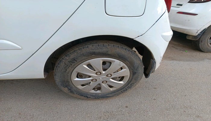 2010 Hyundai i10 ASTA 1.2, Petrol, Manual, 1,15,069 km, tyre