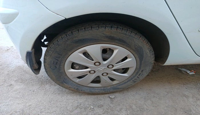 2010 Hyundai i10 ASTA 1.2, Petrol, Manual, 1,15,069 km, tyre