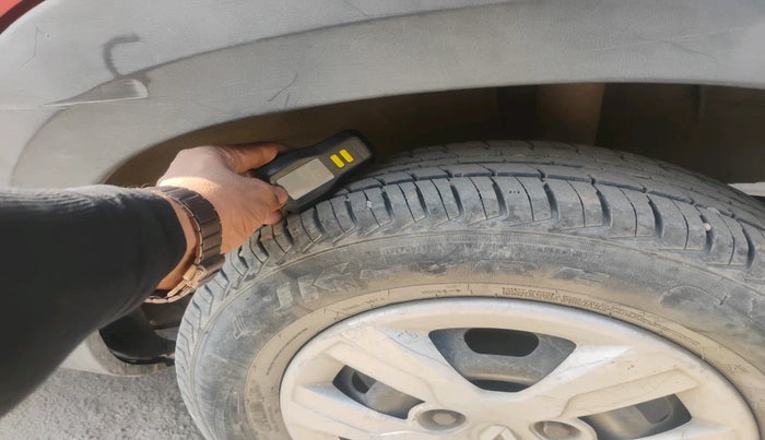 2016 Renault Kwid RXT 0.8, Petrol, Manual, 69,900 km, tyre