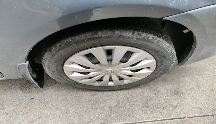 2013 Toyota Etios G, Petrol, Manual, 76,233 km, tyre