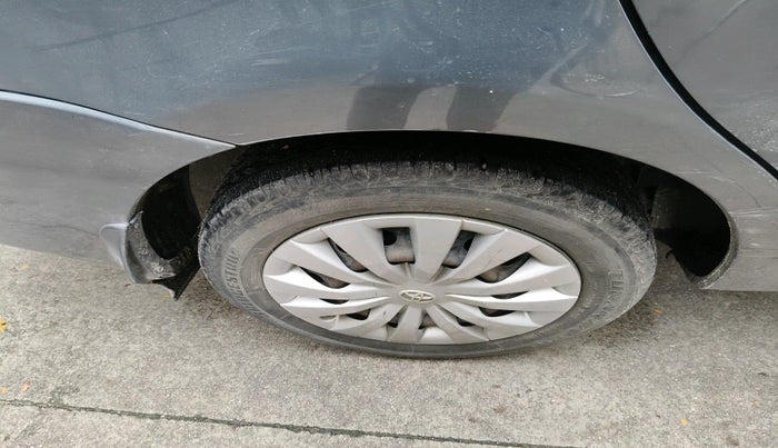 2013 Toyota Etios G, Petrol, Manual, 76,233 km, tyre