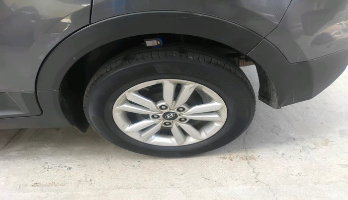 2016 Hyundai Creta SX 1.6 DIESEL, Diesel, Manual, 1,28,342 km, tyre