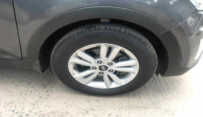 2016 Hyundai Creta SX 1.6 DIESEL, Diesel, Manual, 1,28,342 km, tyre