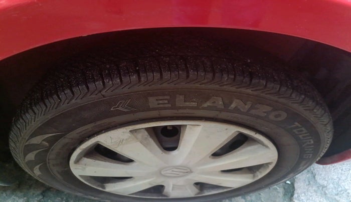 2011 Maruti Swift Dzire VDI, Diesel, Manual, 1,06,500 km, tyre