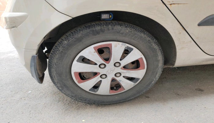 2012 Hyundai i10 MAGNA 1.1 LPG, Petrol, Manual, 35,996 km, tyre