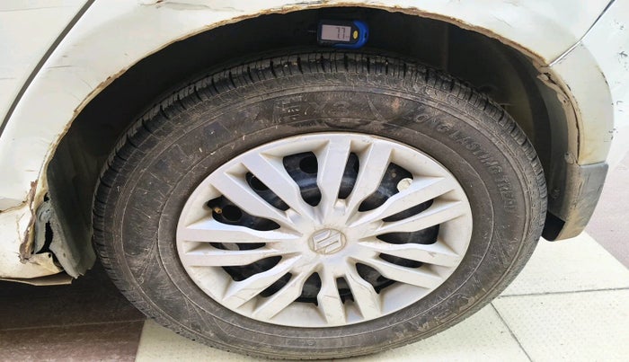 2010 Maruti Swift VXI, Petrol, Manual, 93,969 km, tyre