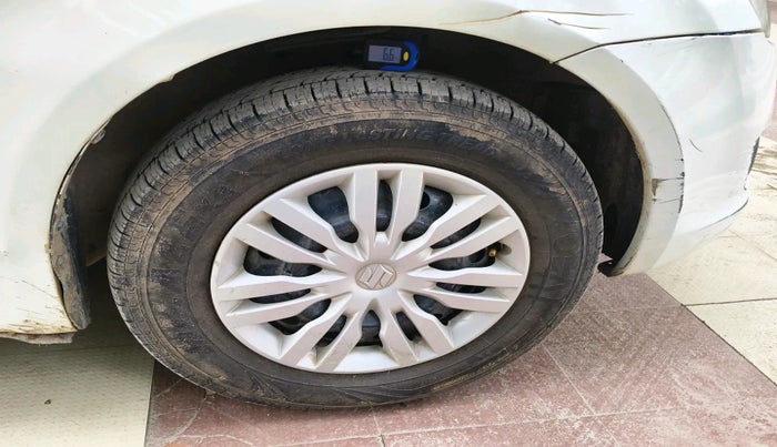 2010 Maruti Swift VXI, Petrol, Manual, 93,969 km, tyre