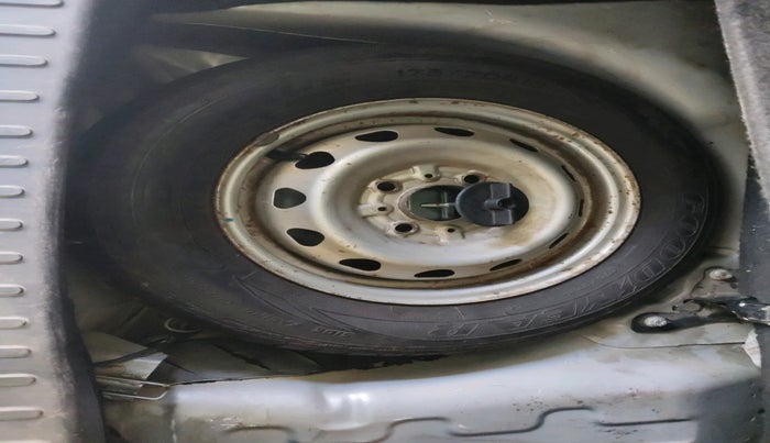 2010 Tata Indica Vista AURA SAFIRE, Petrol, Manual, 41,380 km, tyre