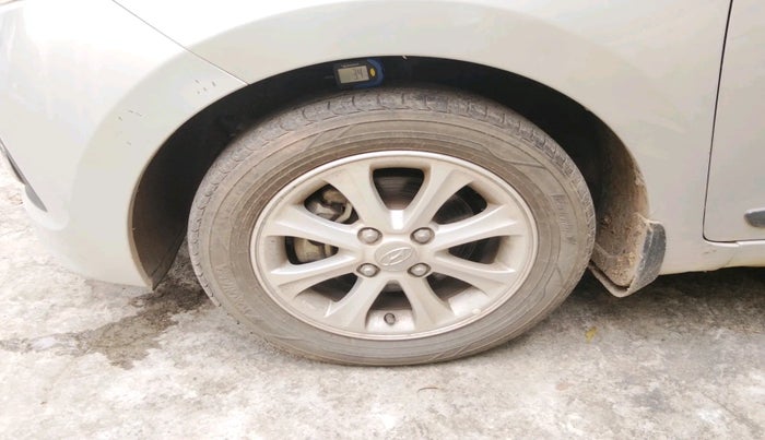 2015 Hyundai Grand i10 ASTA AT 1.2 KAPPA VTVT, Petrol, Automatic, 62,844 km, tyre