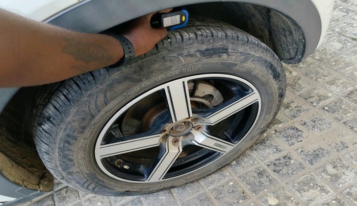 2018 Tata NEXON XM PETROL, Petrol, Manual, 65,043 km, tyre