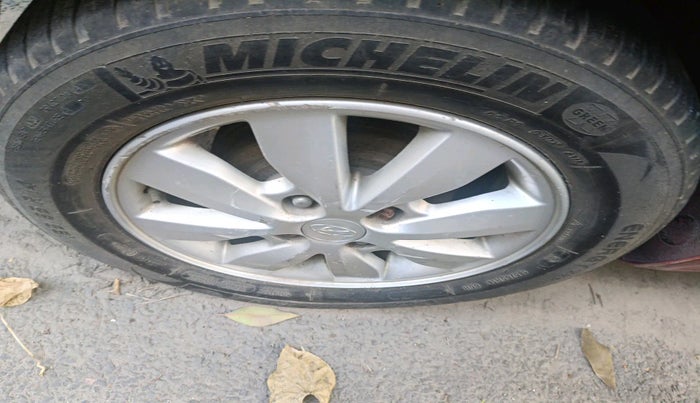 2014 Hyundai Elite i20 SPORTZ 1.2, Petrol, Manual, 1,29,900 km, tyre