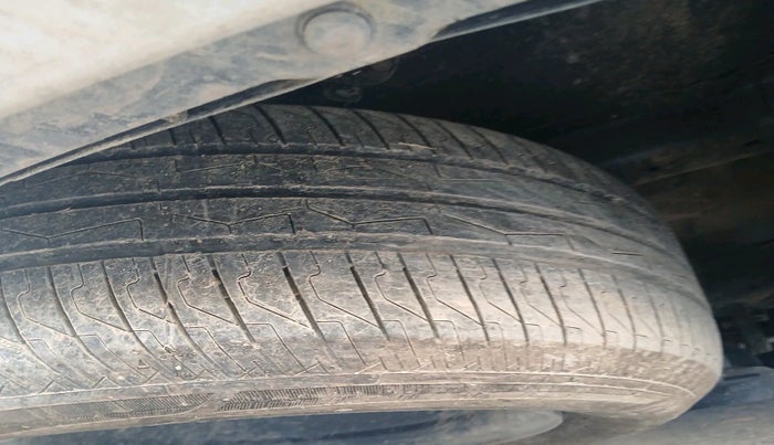 2024 Tata PUNCH ACCOMPLISHED DAZZLE SUNROOF CNG MT, Petrol, Manual, 11,687 km, tyre