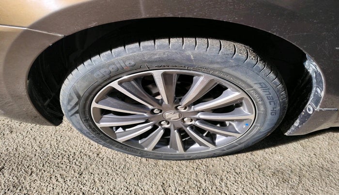 2018 Maruti Ciaz ALPHA 1.5 SHVS PETROL, Petrol, Manual, 50,957 km, tyre