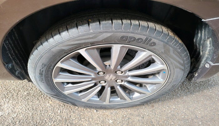 2018 Maruti Ciaz ALPHA 1.5 SHVS PETROL, Petrol, Manual, 50,957 km, tyre