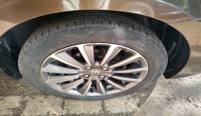 2018 Maruti Ciaz ALPHA 1.5 SHVS PETROL, Petrol, Manual, 50,957 km, tyre