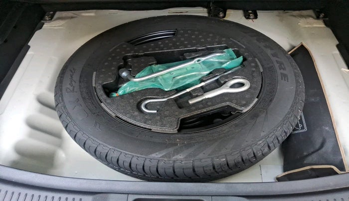 2020 Maruti S Cross ALPHA AT1.5, Petrol, Automatic, 30,250 km, tyre