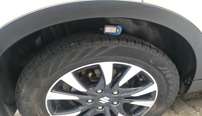 2020 Maruti S Cross ALPHA AT1.5, Petrol, Automatic, 30,250 km, tyre