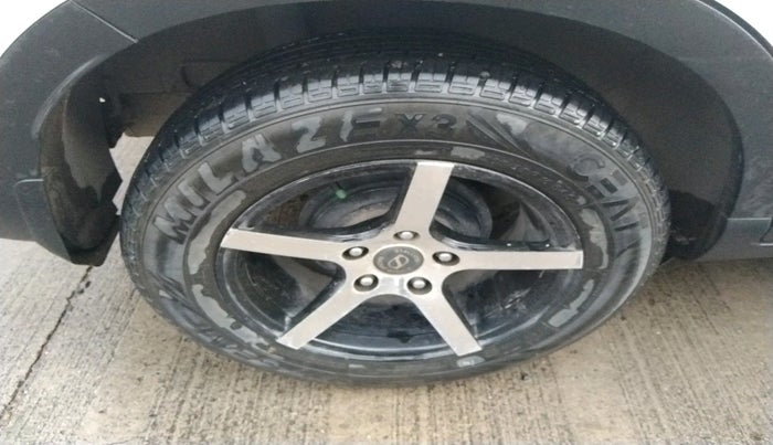 2020 Hyundai VENUE S 1.2, Petrol, Manual, 1,47,693 km, tyre