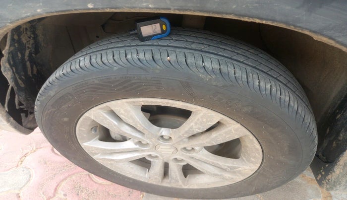 2018 Maruti Vitara Brezza ZDI, Diesel, Manual, 1,17,446 km, tyre