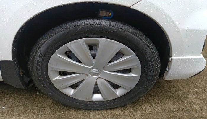 2018 Maruti Ertiga VXI CNG, Petrol, Manual, 84,136 km, tyre