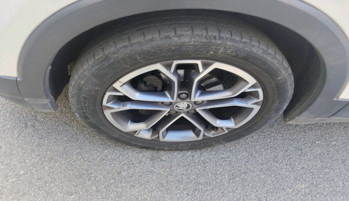 2022 Skoda KUSHAQ STYLE 1.0L TSI AT, Petrol, Automatic, 55,083 km, tyre