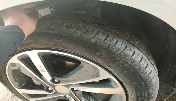 2023 Tata ALTROZ XZA, Petrol, Automatic, 7,970 km, tyre