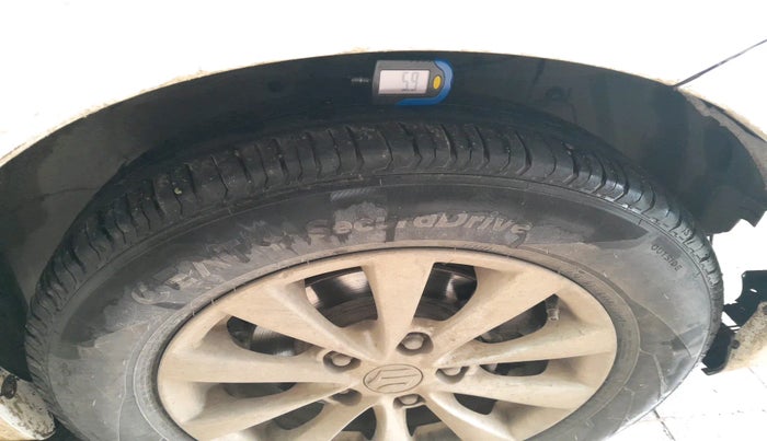 2014 Maruti Ertiga VDI, Diesel, Manual, 1,68,058 km, tyre