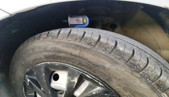 2021 Maruti Swift LXI, Petrol, Manual, 40,099 km, tyre